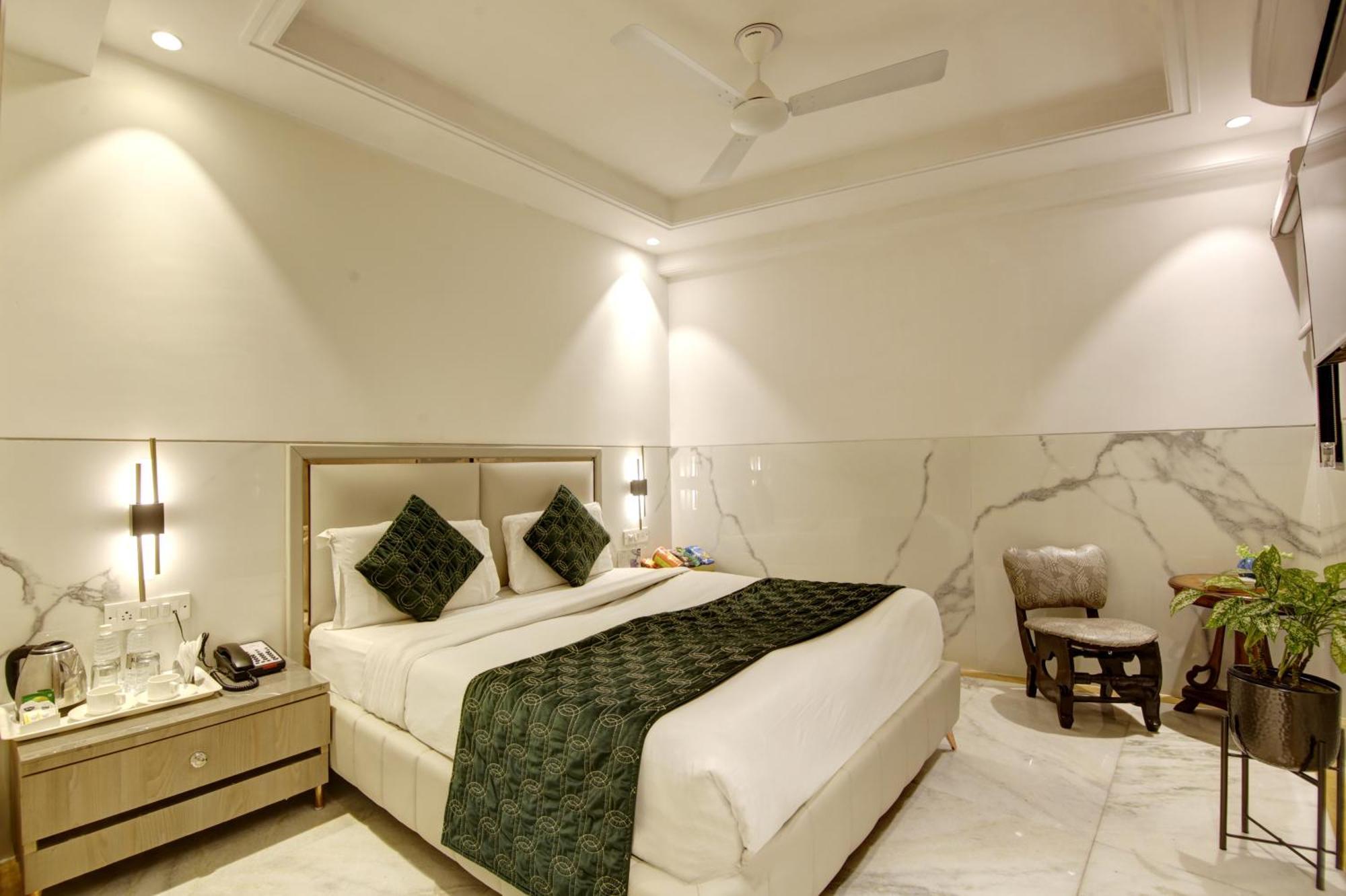 Hotel International Inn - Near Delhi Airport Új-Delhi Kültér fotó