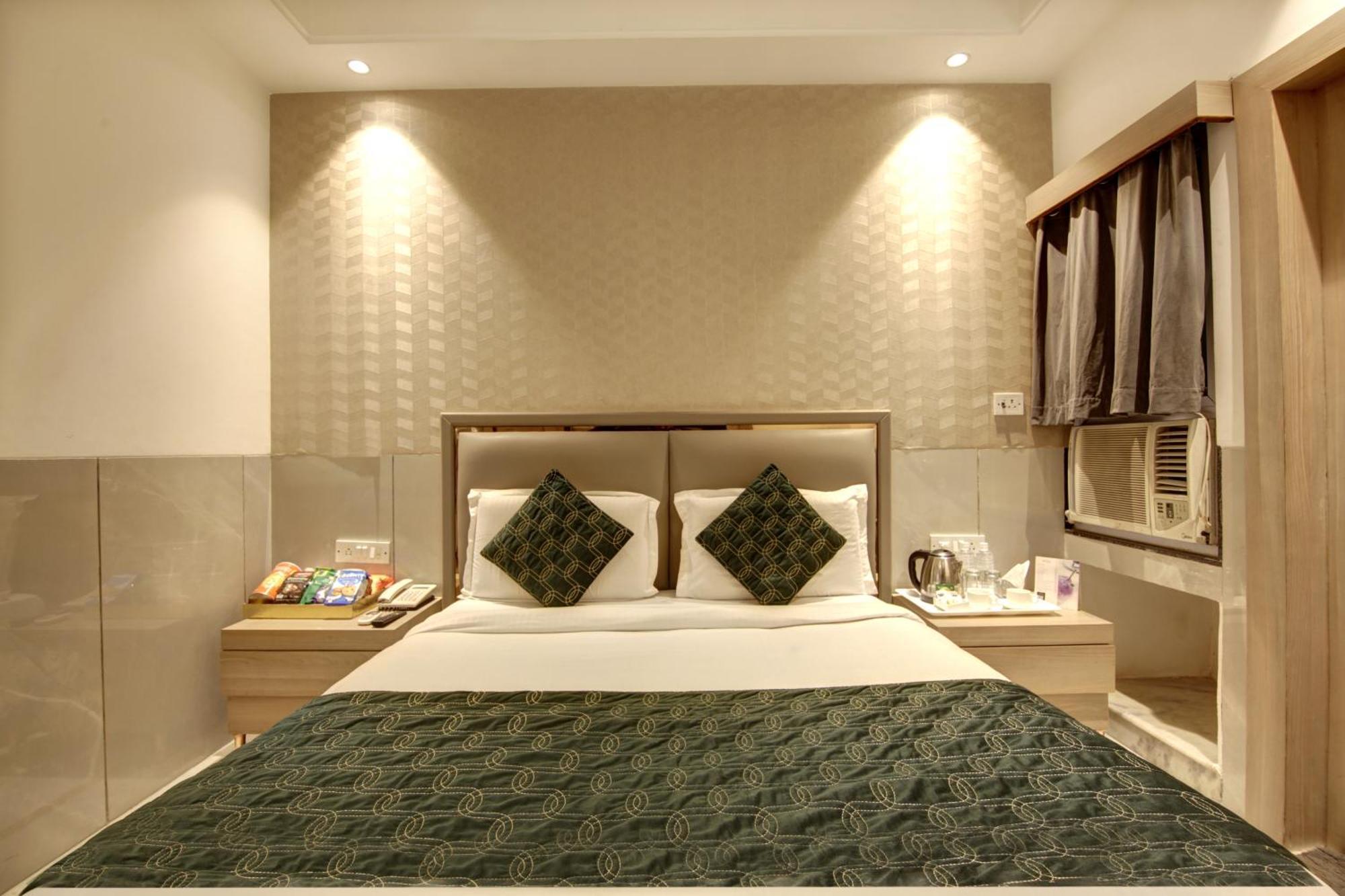 Hotel International Inn - Near Delhi Airport Új-Delhi Kültér fotó