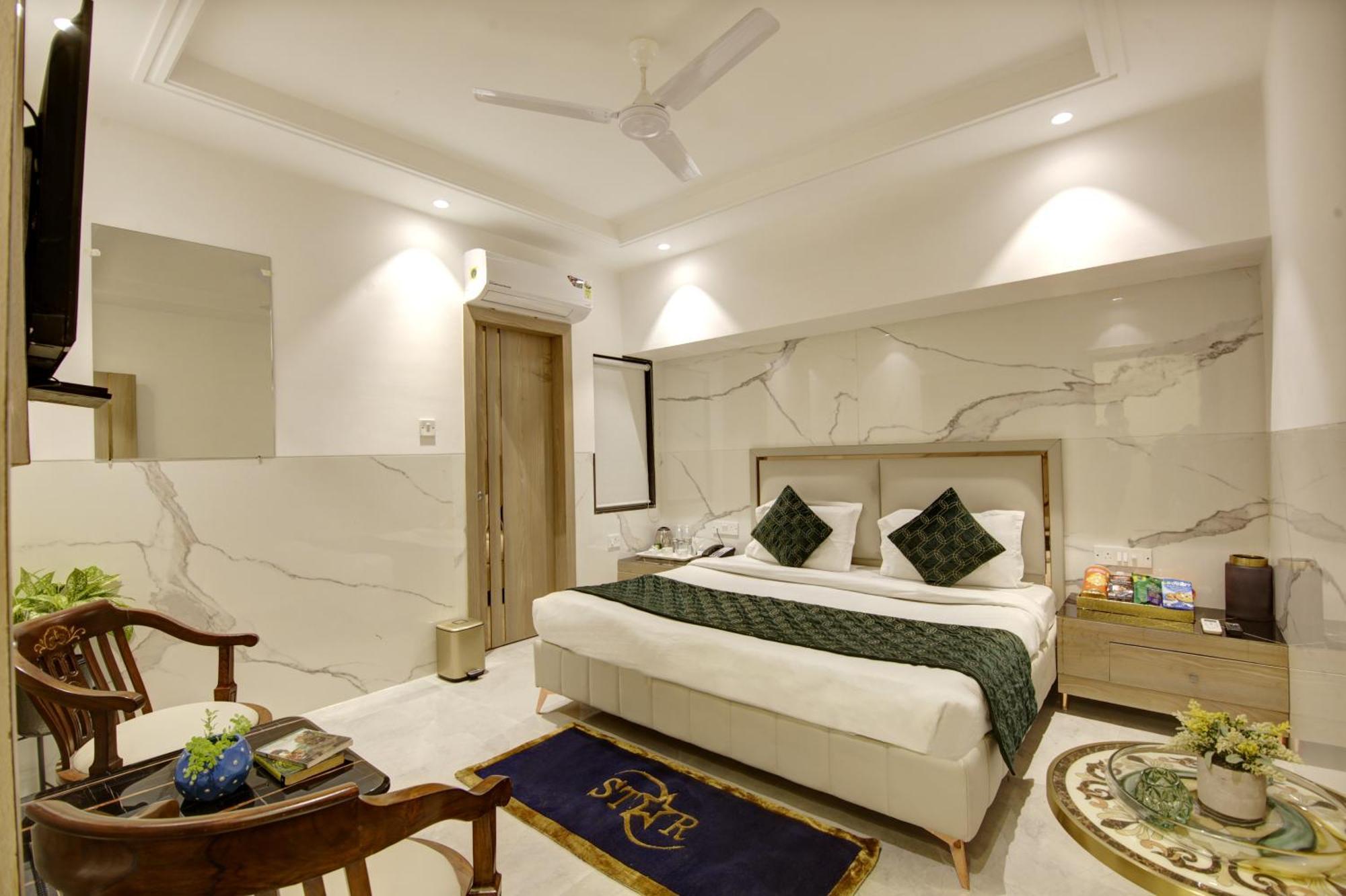 Hotel International Inn - Near Delhi Airport Új-Delhi Kültér fotó