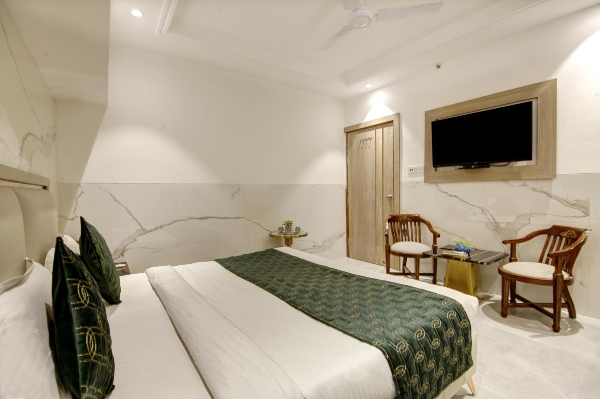 Hotel International Inn - Near Delhi Airport Új-Delhi Kültér fotó