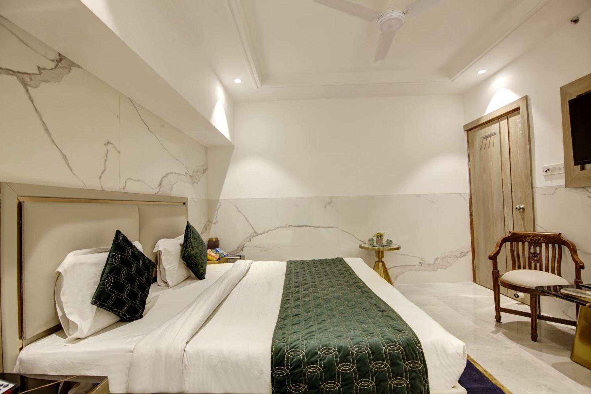 Hotel International Inn - Near Delhi Airport Új-Delhi Kültér fotó