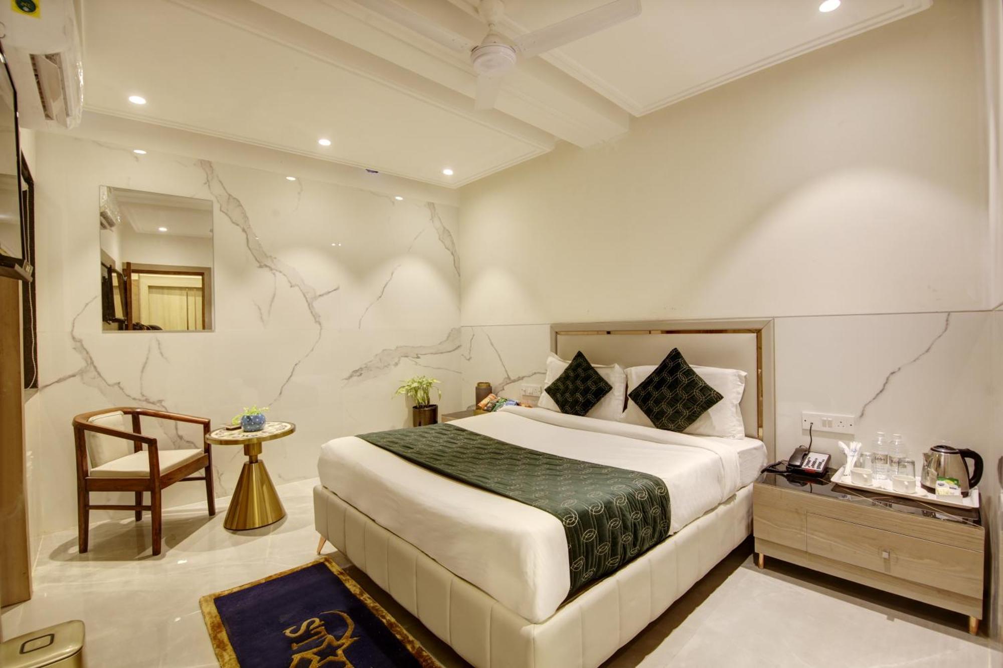 Hotel International Inn - Near Delhi Airport Új-Delhi Kültér fotó