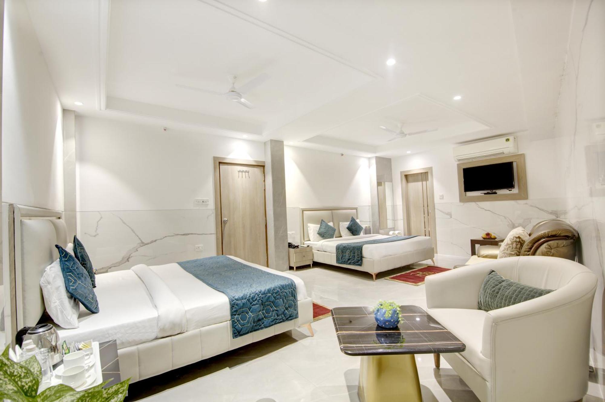 Hotel International Inn - Near Delhi Airport Új-Delhi Kültér fotó